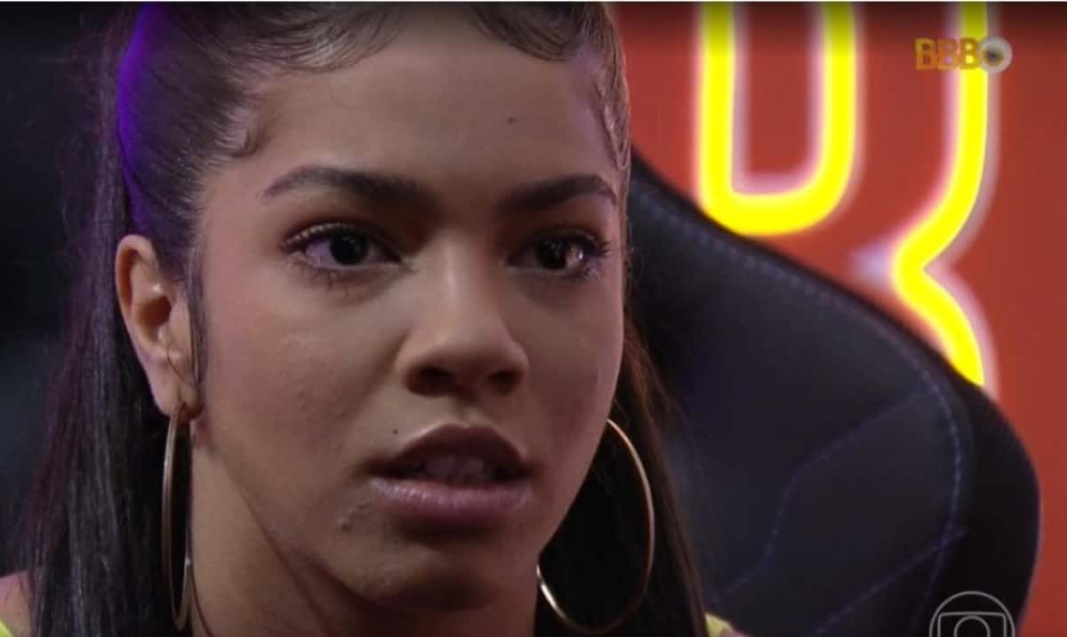 Detalhe na maquiagem de Maria chama atenção (Foto: Reprodução / Globoplay)
