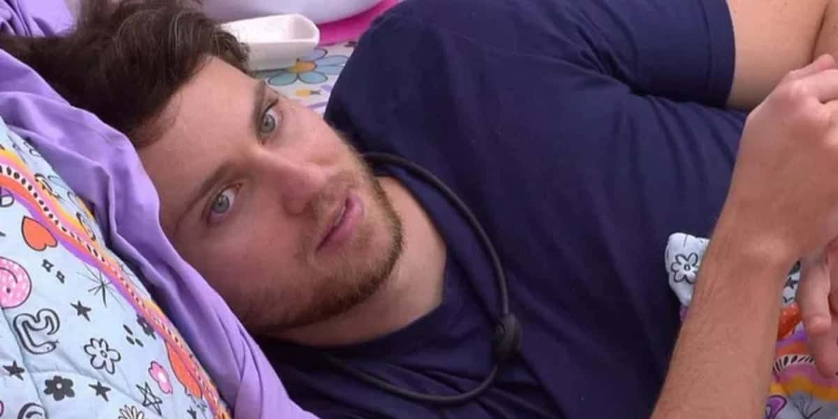 BBB22: Natália tenta animar Lucas, mas acaba irritada (Foto: Reprodução)