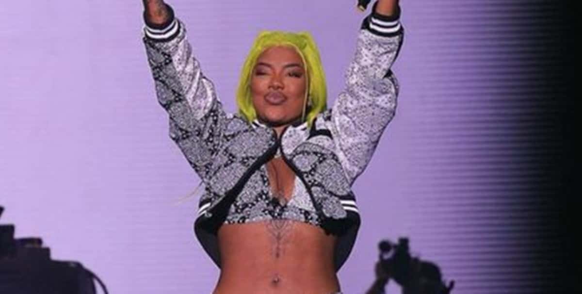 Ludmilla agita o Lollapalooza 2022 puxando o sonoro "Fora Bolsonaro" (Reprodução)