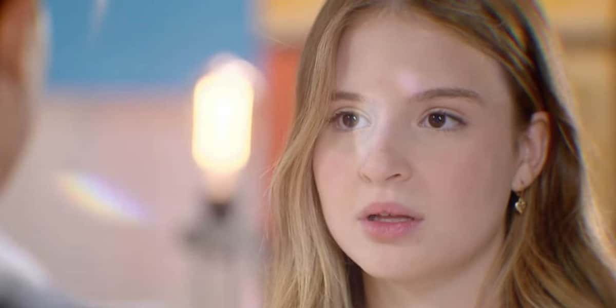 Sophia Valverde em cena de Poliana Moça, do SBT - Foto: Reprodução