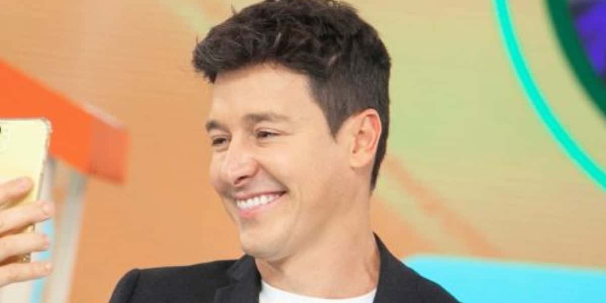 Rodrigo Faro (Foto: Divulgação/Record)