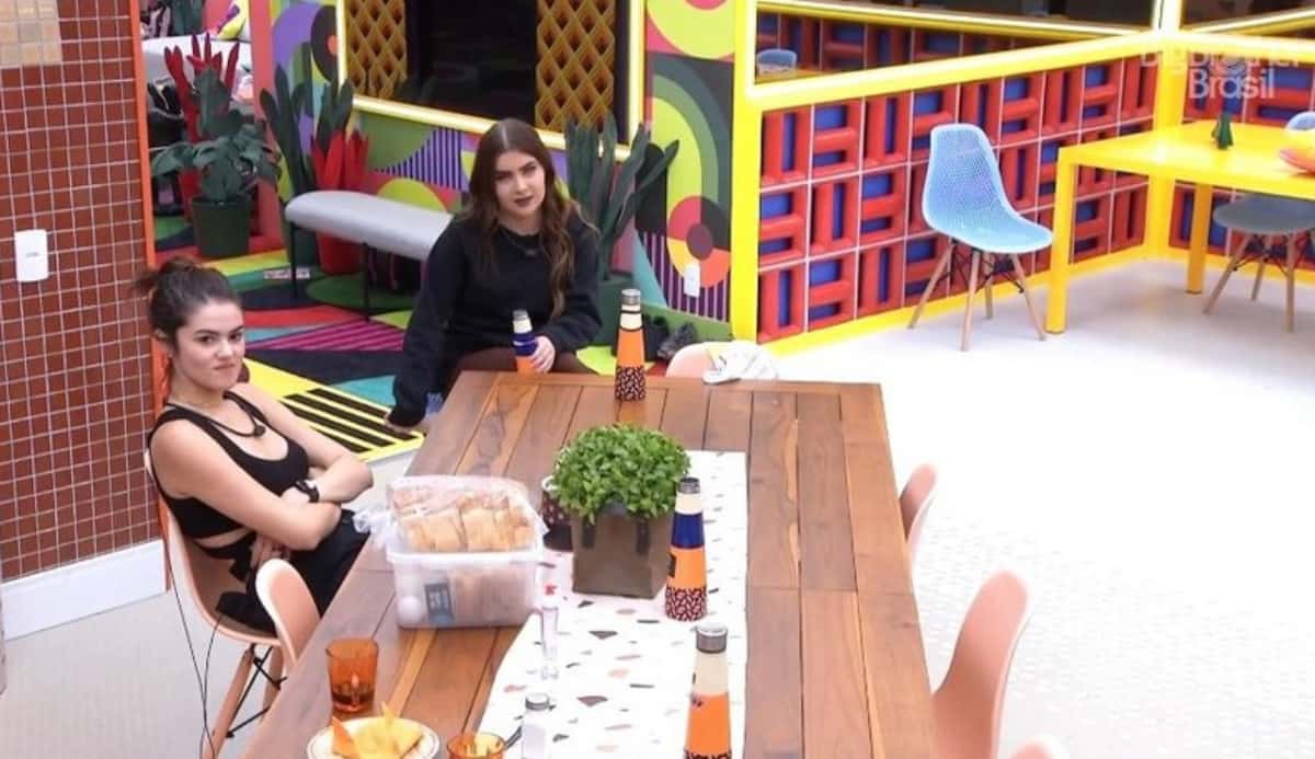 BBB22: Sisters conversam sobre a possibilidade de um paredão falso (Foto: Reprodução / Globoplay)