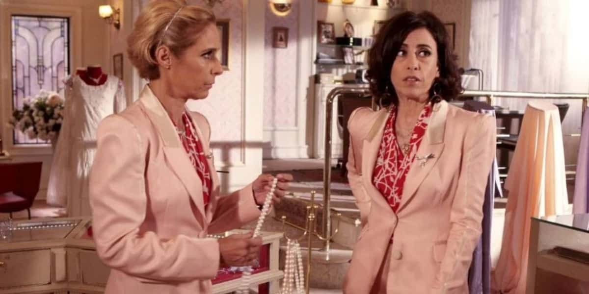 Andréa Beltrão e Fernanda Torres em "Tapas & Beijos" (Foto: Reprodução/TV Globo)