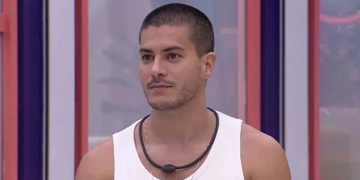 BBB22: Arthur Aguiar teve pequeno desentendimento com Gustavo (Foto: Reprodução)