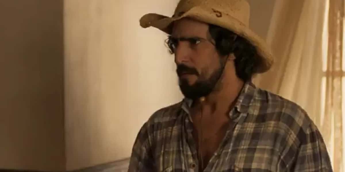 José Leôncio tomará um susto em Pantanal (Foto: Reprodução/Globo)