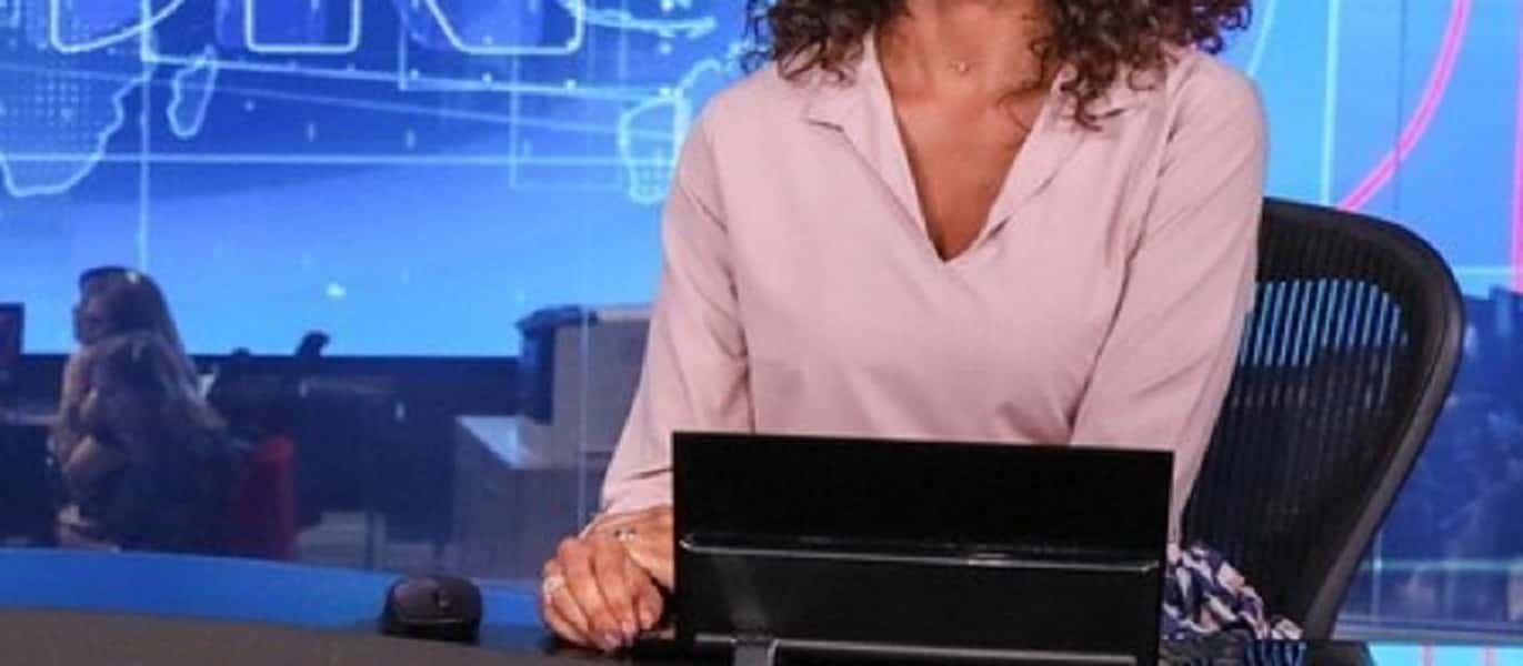 Aline Aguiar, âncora do Jornal Nacional, anunciou gravidez ao vivo no Bom Dia Brasil- Foto: Reprodução