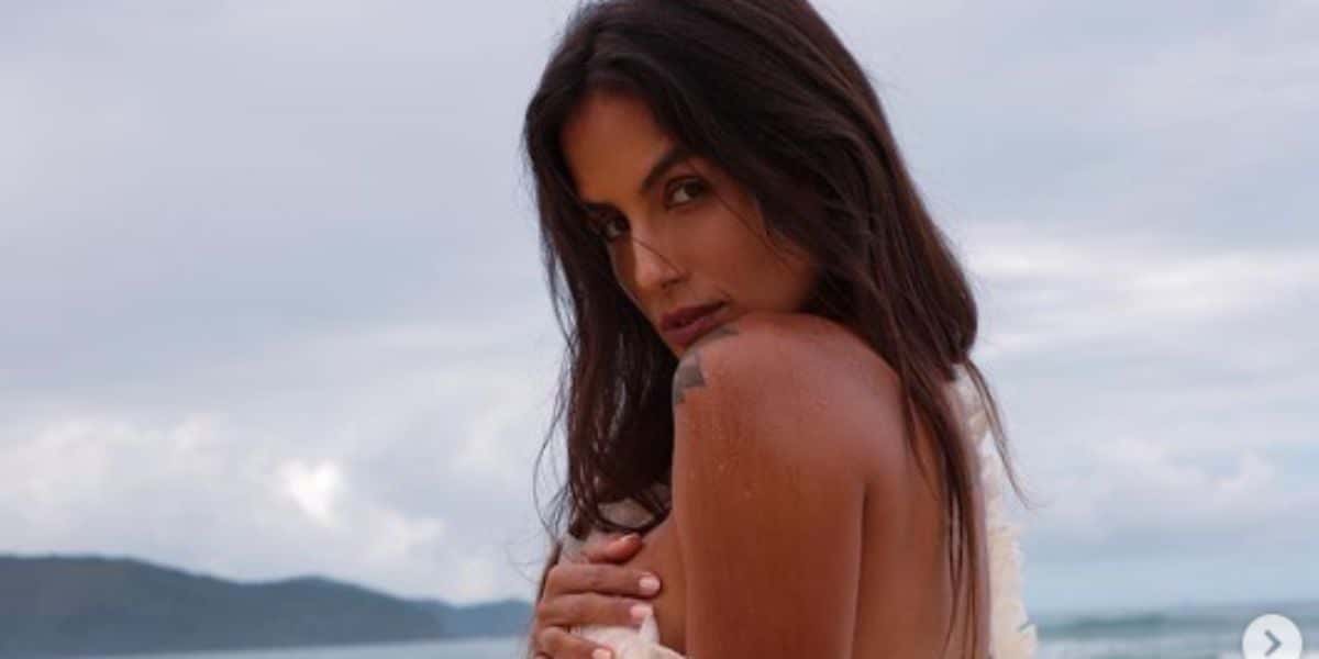 Carol Peixinho posta foto seminua e Thiaguinho reage com comentário pra lá de ousado - - Foto Reprodução: Instagram