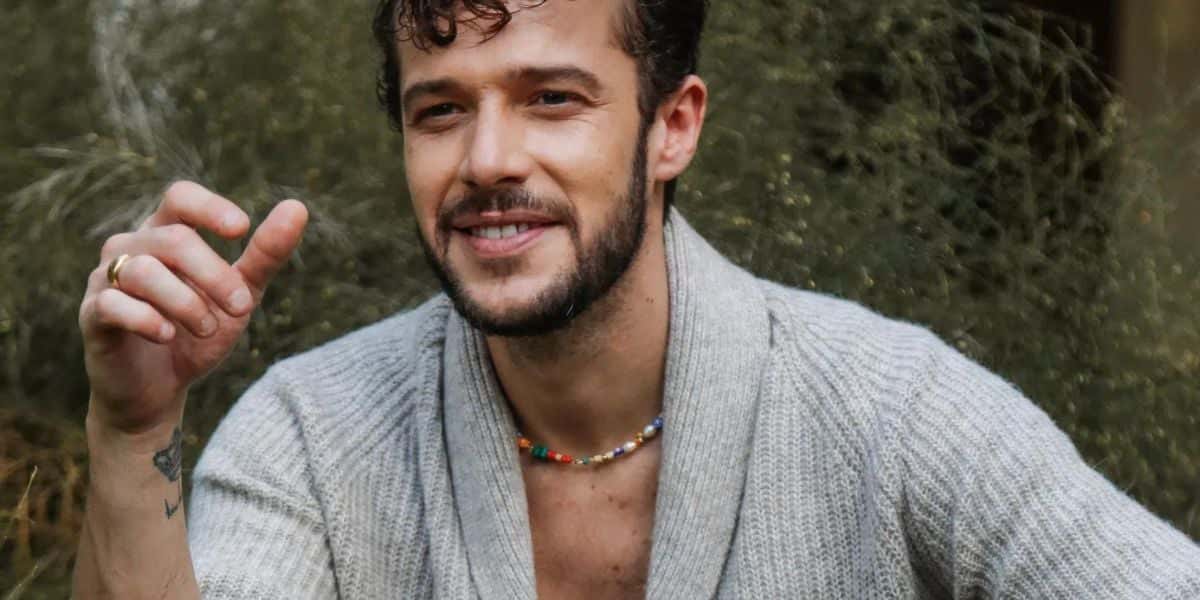 Ator de Além da Ilusão, Jayme Matarazzo posta foto com seu filho e se declara nas redes sociais - Foto: Reprodução GQ Brasil Globo