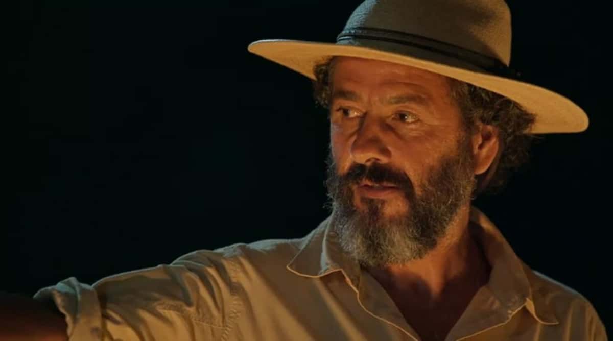 José Leôncio (Marcos Palmeira) fica indignado quando Jove (Jesuíta Barbosa) diz que vai morar na tapera em Pantanal: Veja resumo da semana (Foto: Reprodução / Globo)
