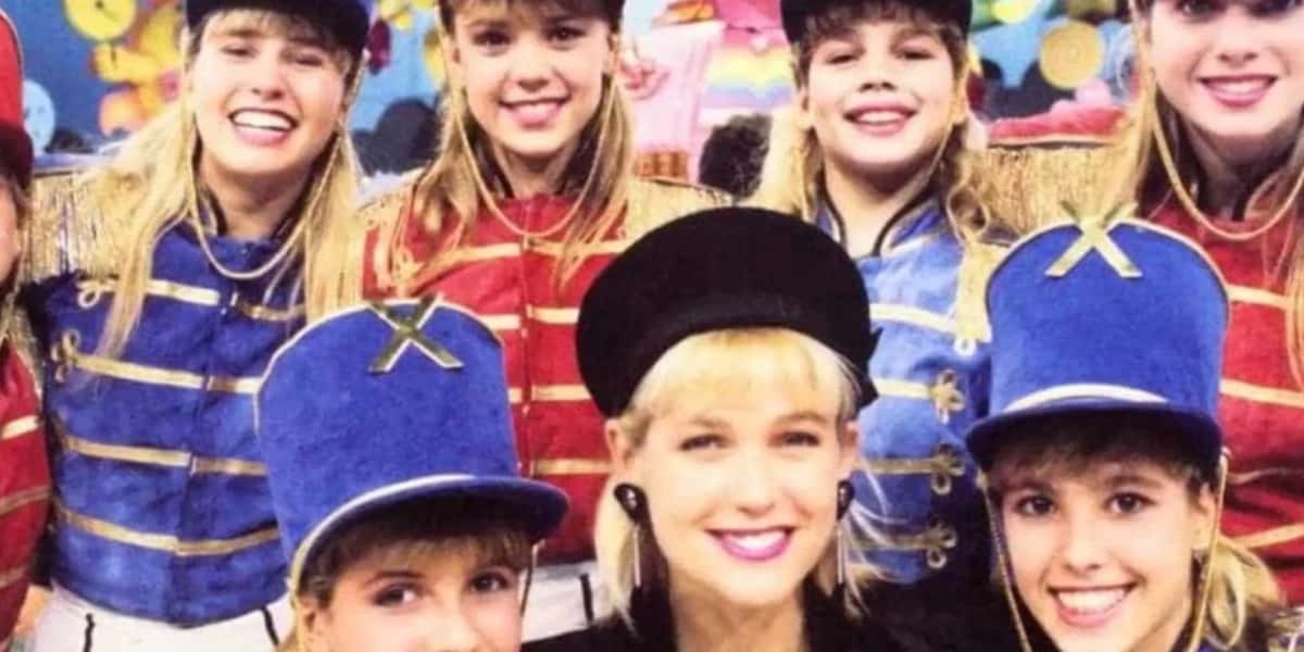 Xuxa ao lado de Paquitas (Foto: Reprodução)
