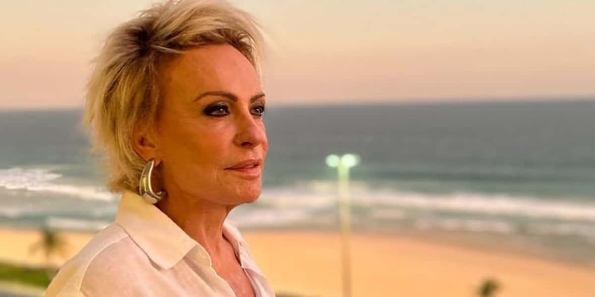 Ana Maria Braga não está mais solteira (Foto: Reprodução / Instagram)