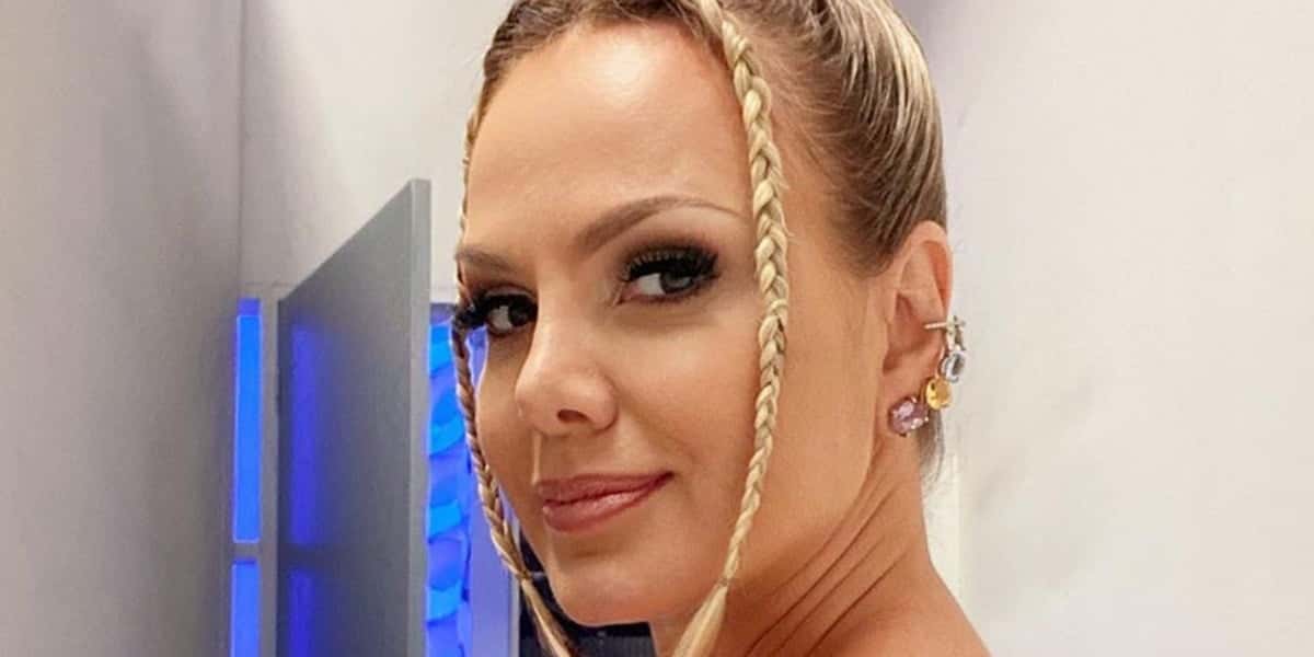 Eliana foi flagrada em foto como nunca antes e fez desabafo (Imagem: Reprodução / Instagram)