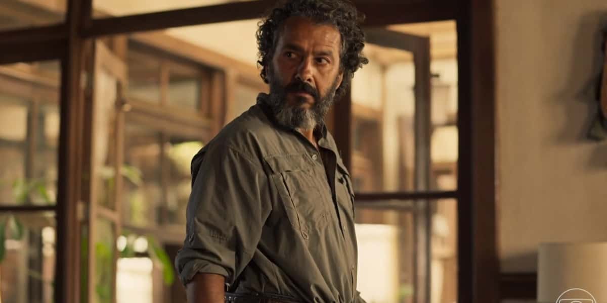 José Leôncio em cena de Pantanal (Foto: Reprodução/Globo)