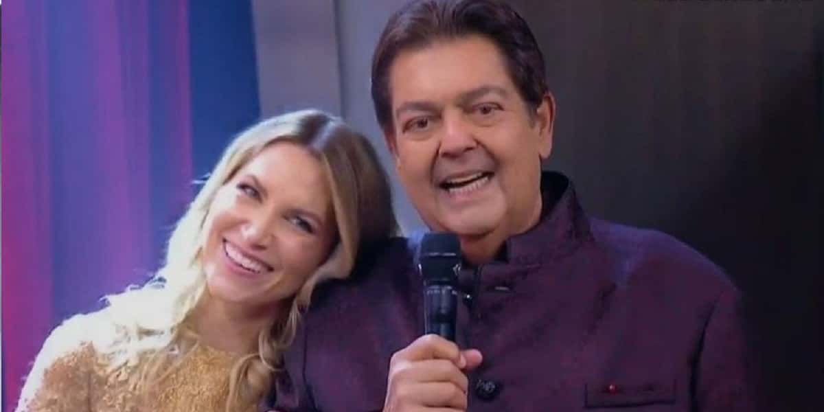 Anne Lottermann ao lado de Faustão (Foto: Divulgação)