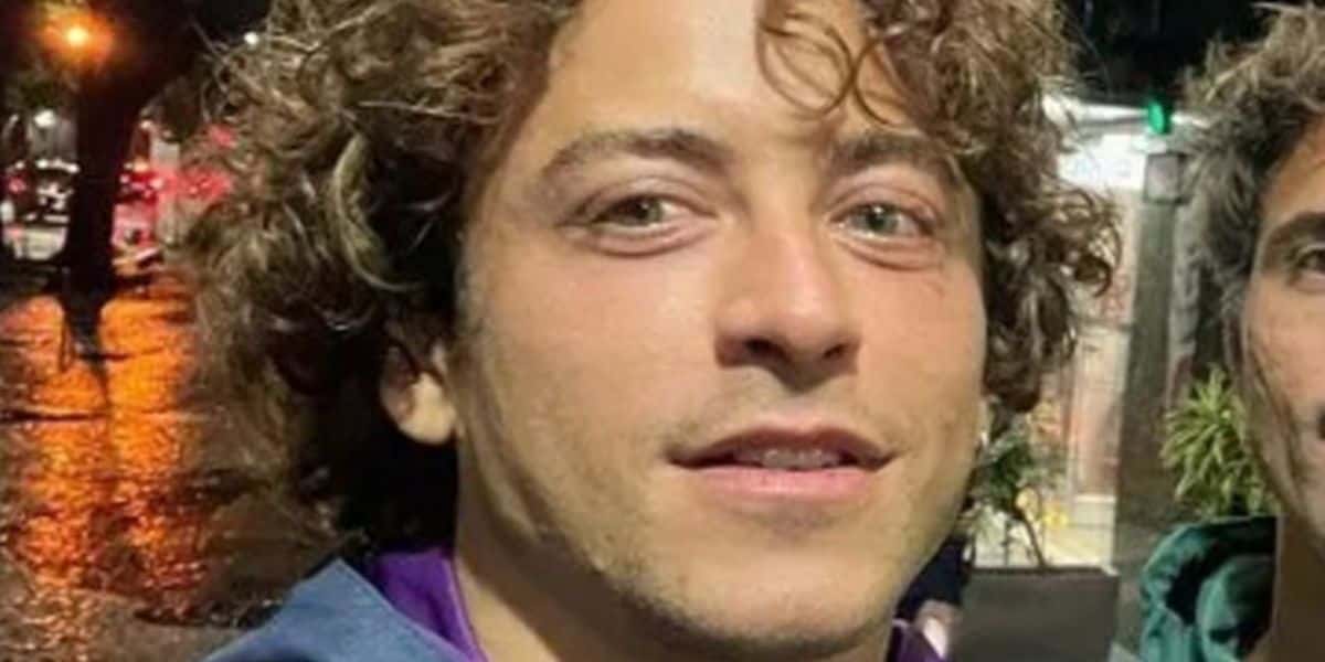 Jesuíta Barbosa, o Jove de Pantanal, após assumir relação com rapaz, decide esconder foto dos dois - Reprodução