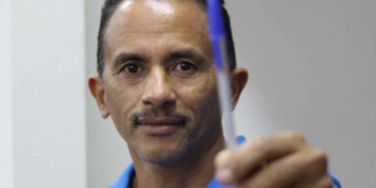 Lembra dele? Desaparecido há anos, Manoel Gomes, de Caneta Azul, sofreu golpe milionário de empresário (Foto: Reprodução)