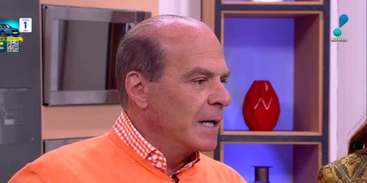 Marcelo De Carvalho surpreendeu ao revelar presentes que entrega para plateia em seus programas (Reprodução - RedeTV!)