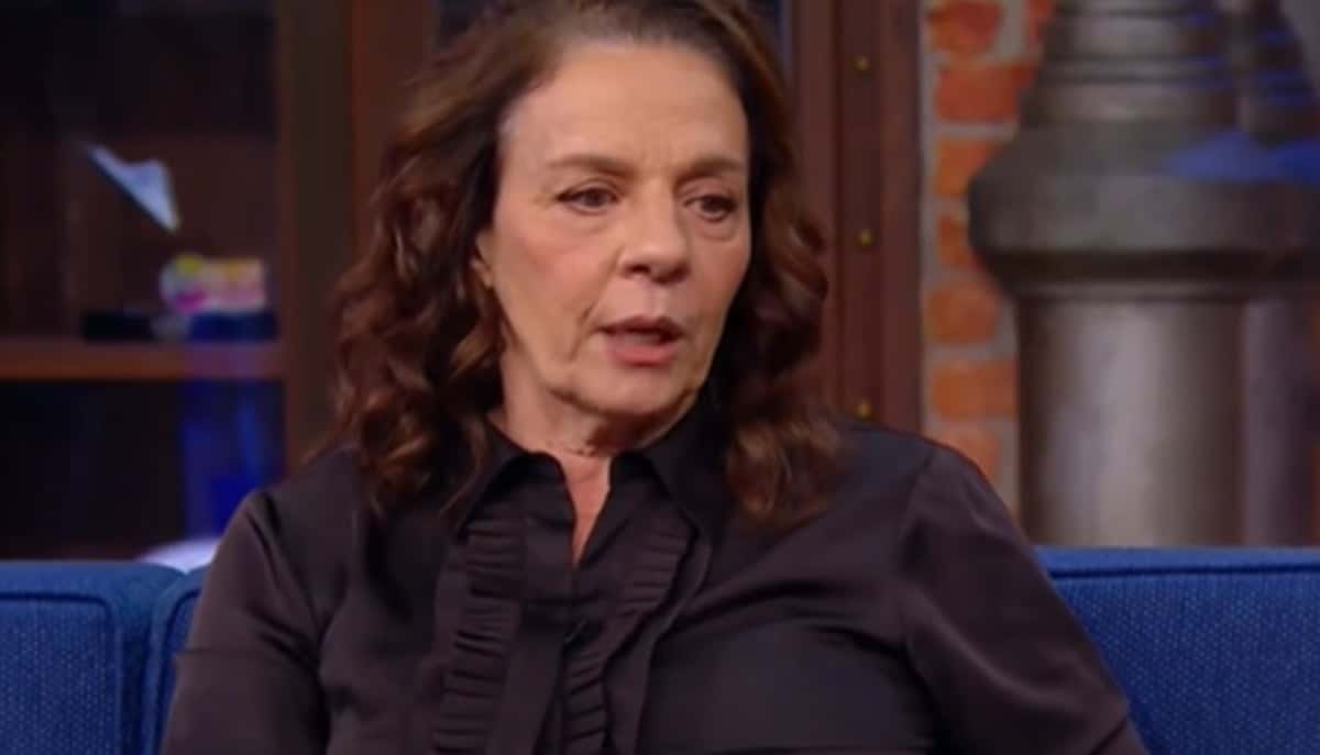 A atriz Rosi Campos no "The Noite" (Reprodução/ SBT)
