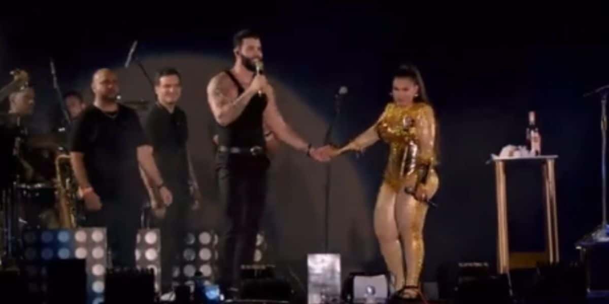 Simone vai aos prantos no palco em show sem Simaria e recebe apoio de Gusttavo Lima: "O Brasil te ama"- Reprodução