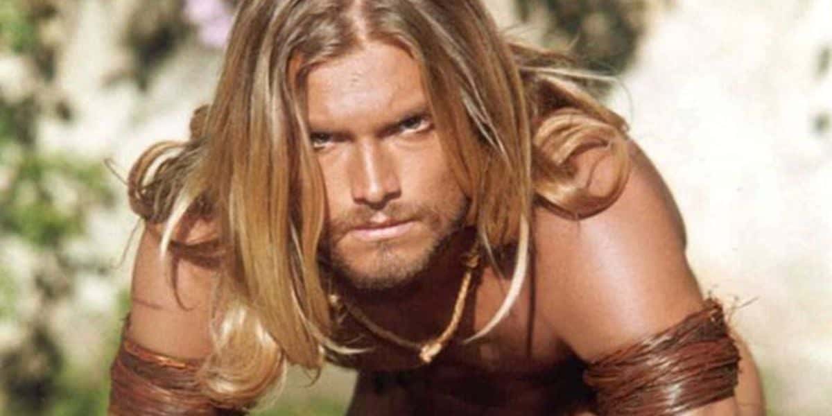 Lembra dele? Astro de 'Uga Uga' surge irreconhecível após anos; ele está sem barba e de cabelo curto - Reprodução