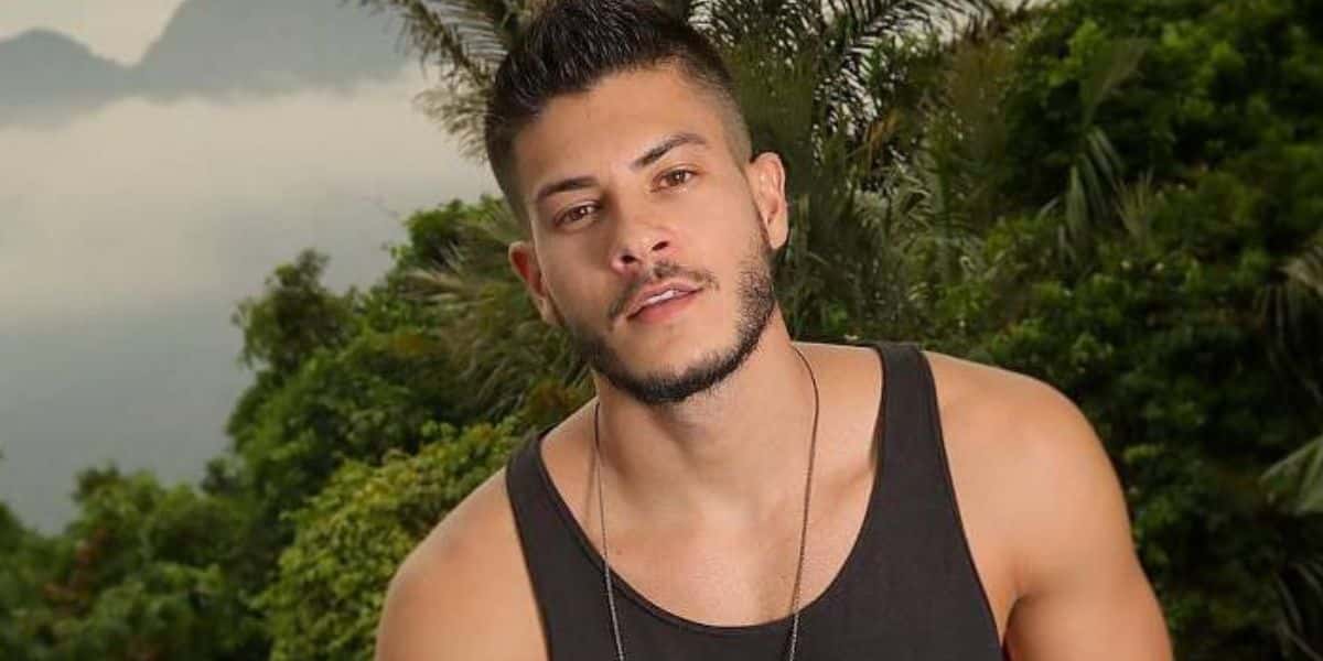 Sem trabalho na TV há quatro anos, Arthur Aguiar confessa como gastou os únicos milhões que tinha - Foto Reprodução