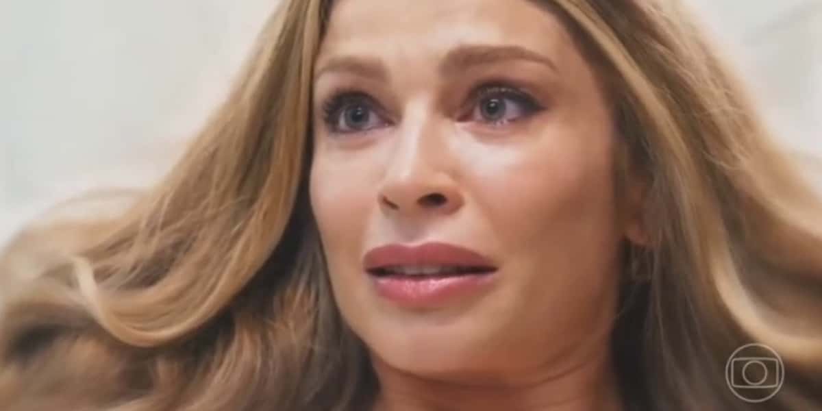 Grazi Massafera como Débora em Travessia (Foto: Reprodução/Globo)