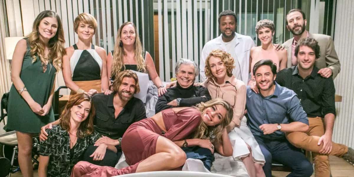 Elenco de A Lei do Amor (Foto: Reprodução)
