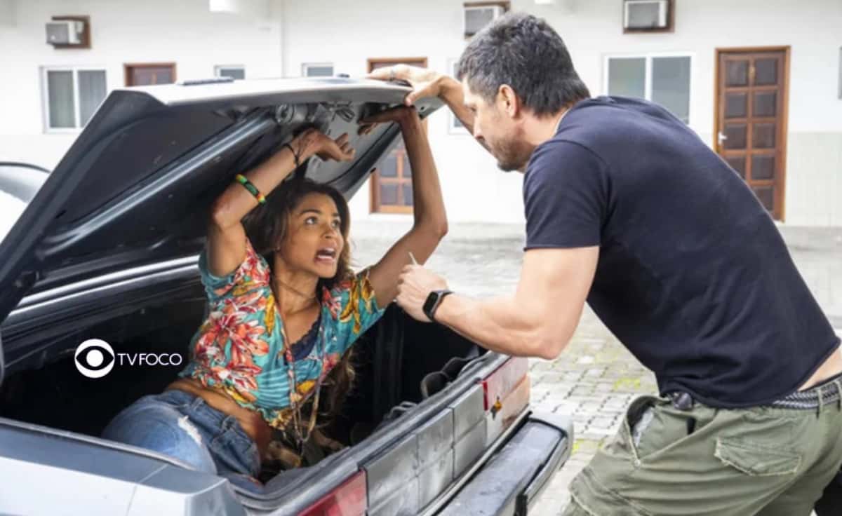 Com Brasil aflito ao ver Brisa fugindo de linchamento, Travessia inicia semana com ibope nas alturas nesta segunda-feira (17) (Foto: Reprodução / Globo / Montagem TV Foco)