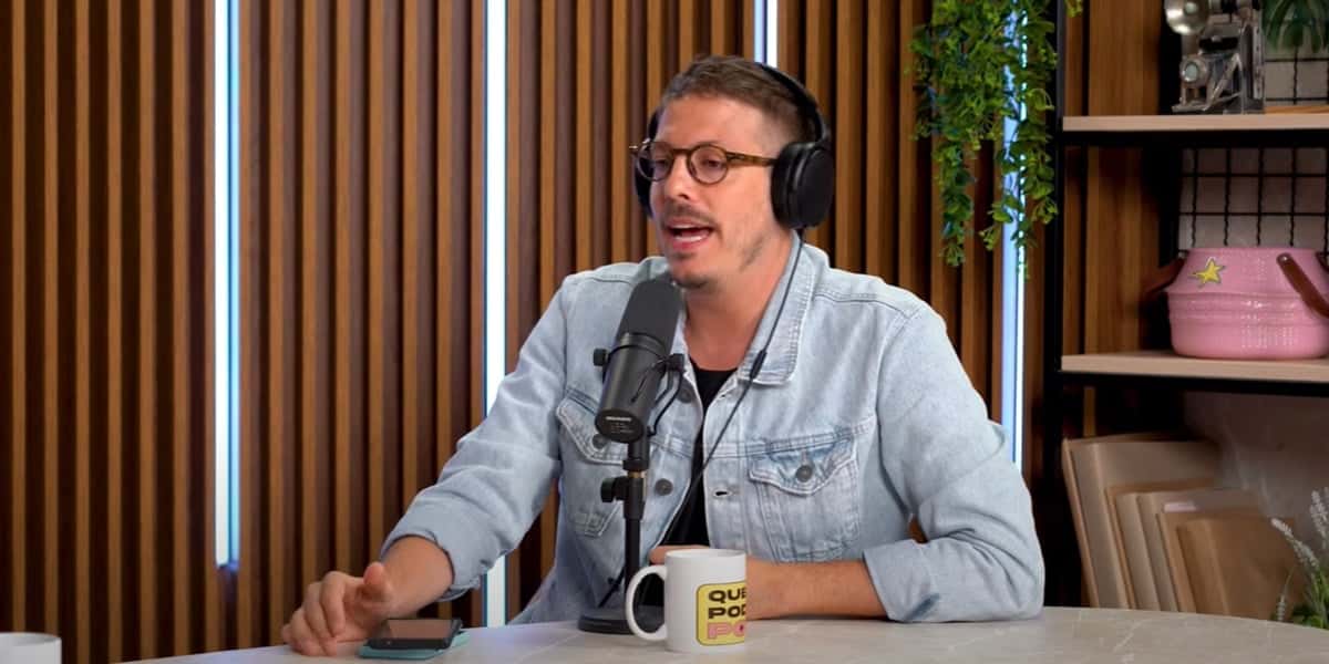 Fabio Porchat esteve no podcast de Fernanda Paes Leme e Giovanna Ewbank (Foto: Reprodução / YouTube)