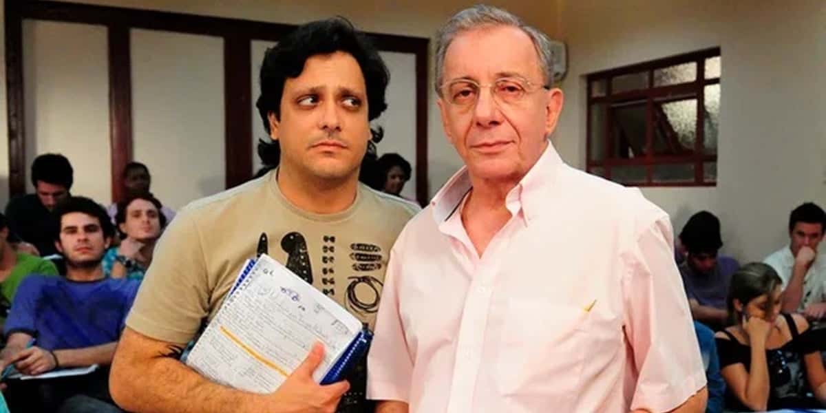 Lúcio Mauro Filho e Marco Nanini nos bastidores da Grande Família (Foto: Reprodução / Globo)