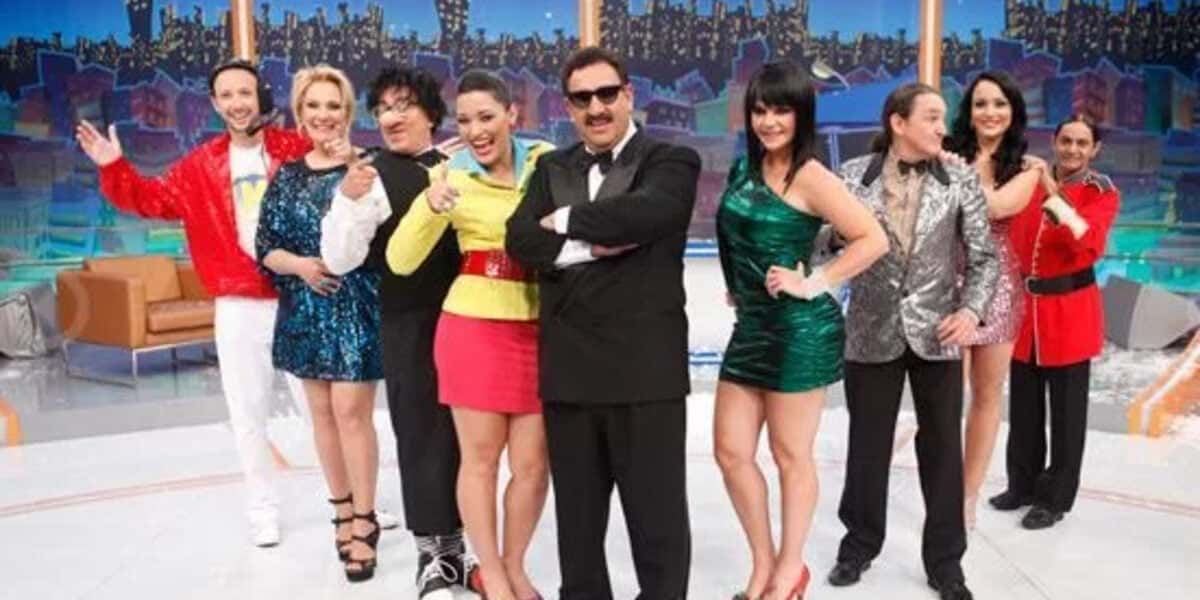 Ratinho e elenco do SBT (Foto Reprodução/Internet