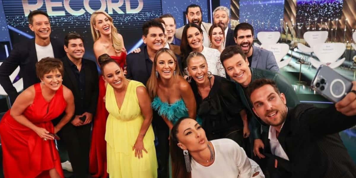 Parte do time de apresentadores da Record - Foto: Reprodução