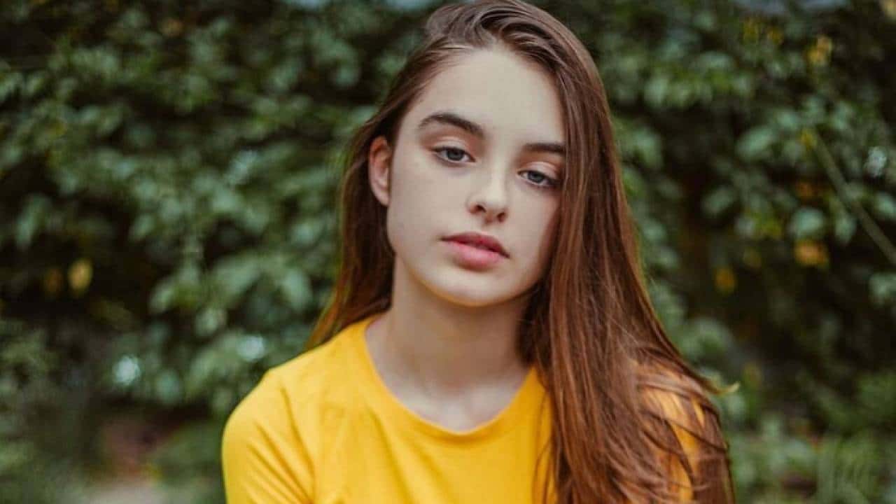 Isabella Moreira é uma atriz brasileira (Foto: Reprodução / SBT)