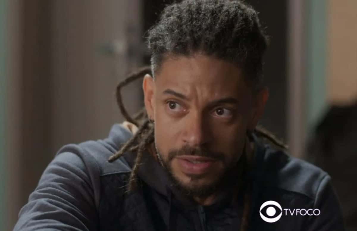Luto em Cara e Coragem - Ítalo se torna assassino e aniquila sem dó personagem da trama (Foto: Reprodução / Globo / Montagem TV Foco)