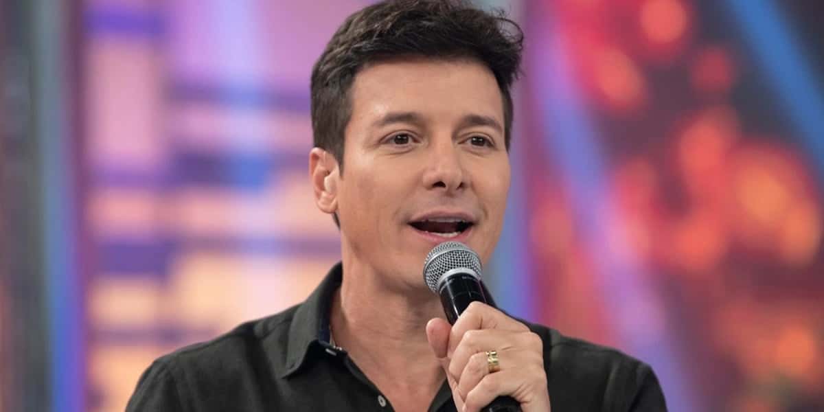 Rodrigo Faro recebe mais de R$ 1 milhão de salário (Foto: Reprodução / Record)