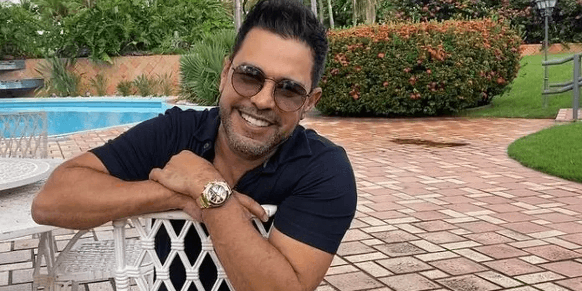 Zezé Di Camargo surtou com agressão em camarim e fez ameaça (Foto: Divulgação)