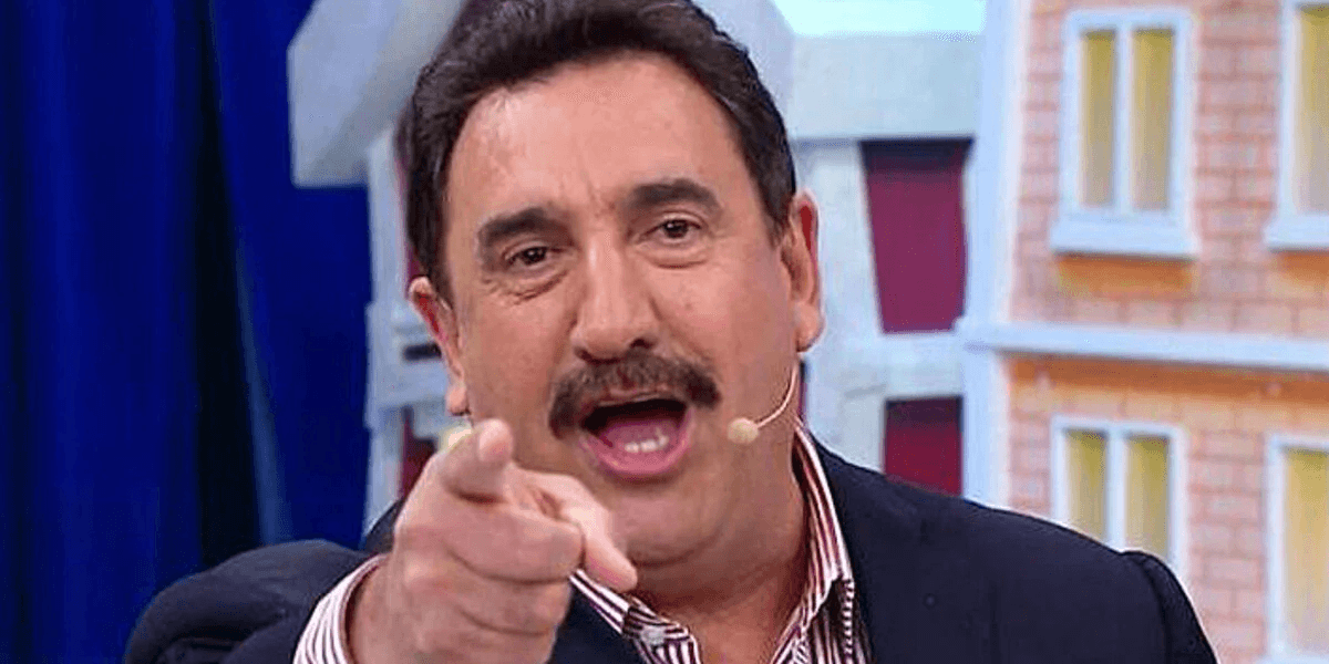 Ratinho chama a atenção da neta em programa e expõe bronca (Foto: Divulgação)