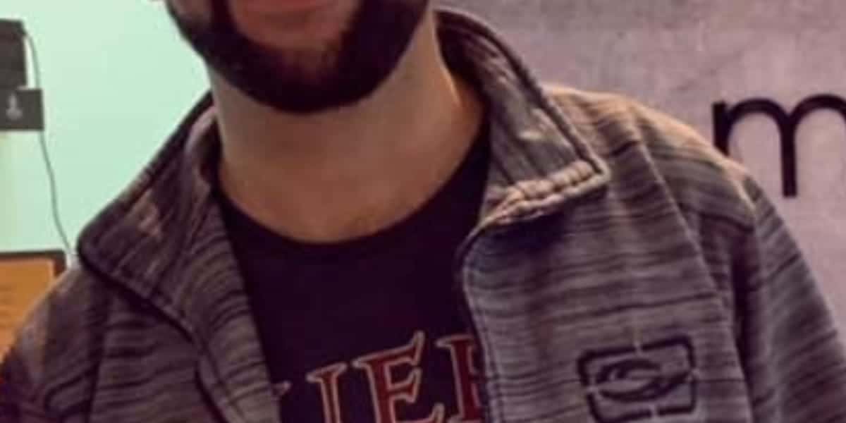 Cantor Famoso (Reprodução: Montagem TV Foco)