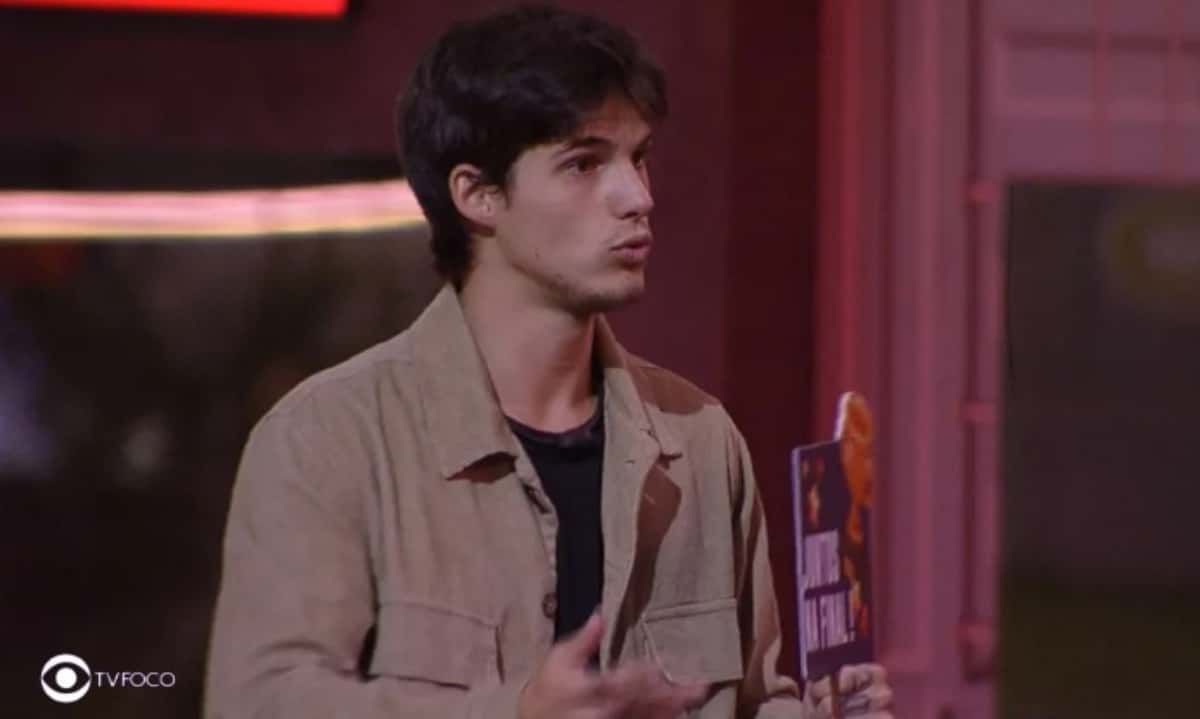 BBB23 - Gabriel xinga ao descobrir que seu pedido de desculpas não foi ao ar (Foto: Reprodução / Globoplay)