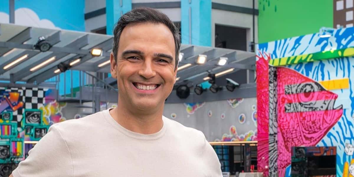 Tadeu Schmidt é o apresentador do BBB23 (Foto: Reprodução)