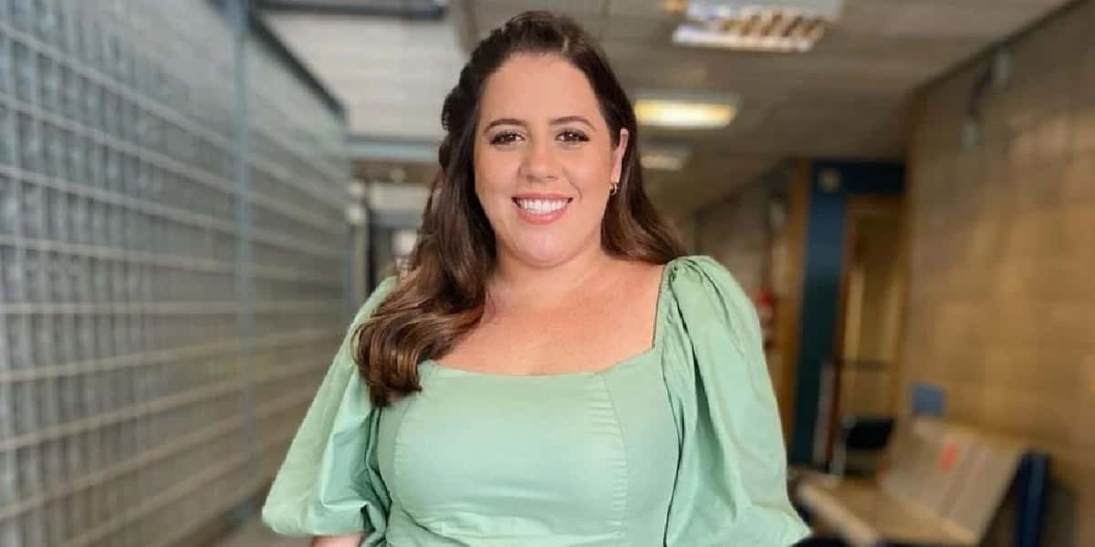 Tati Machado surge no escuro e mostra situação com grande amor (Foto: Divulgação)