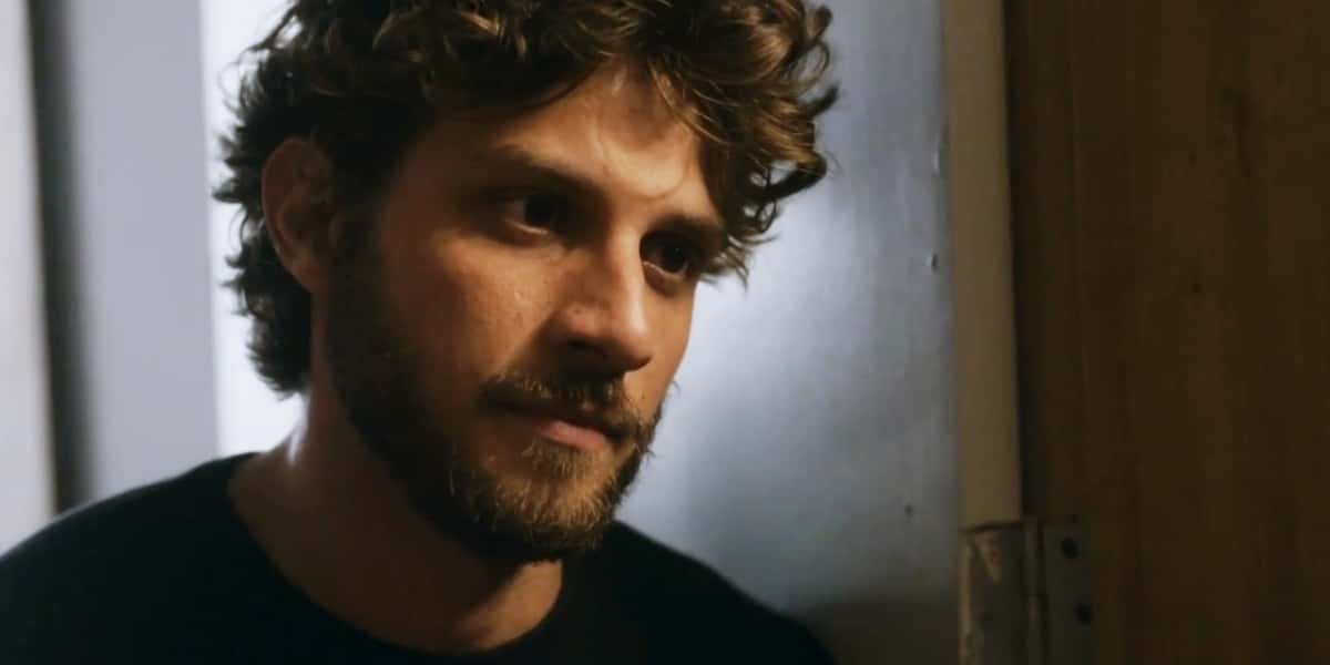 Ari mostrará sua face como vilão em Travessia (Foto: Reprodução/Globo)