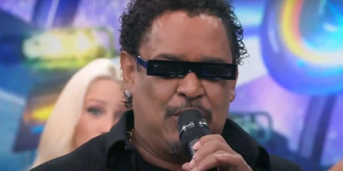 Compadre Washington no palco do programa do Faustão, na Band (Foto: Reprodução)