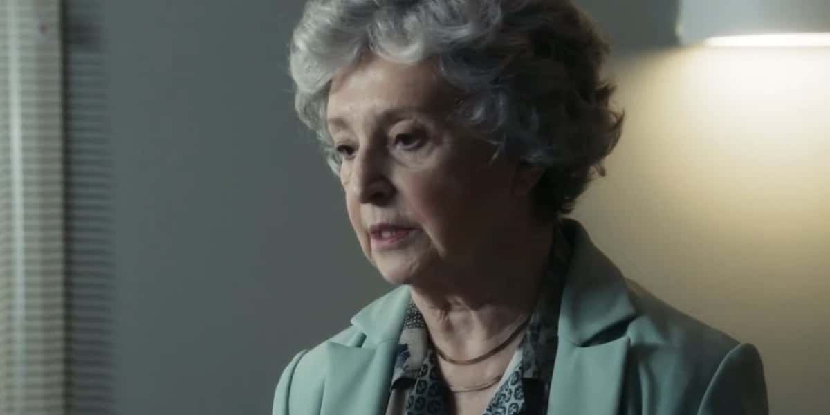 Cotinha vai ser o terror de Ari em Travessia (Foto: Reprodução/Globo)