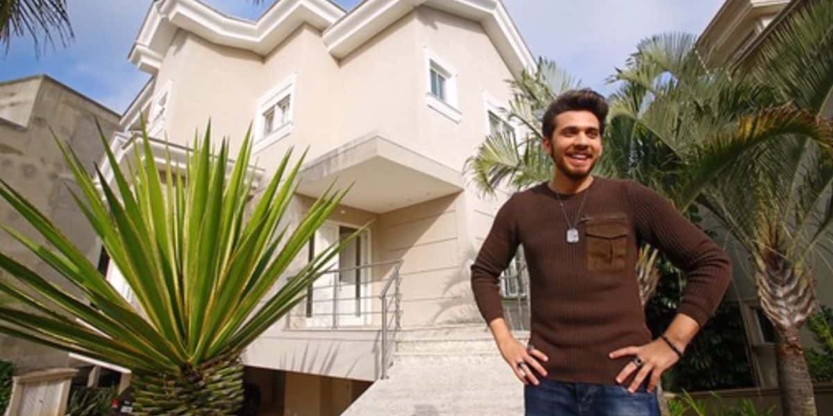 Gustavo Mioto é dono de uma mansão impressionante (Reprodução - Youtube)