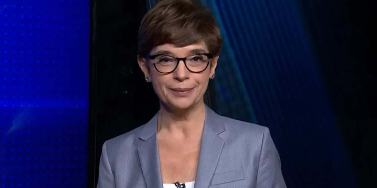 Renata Lo Prete, âncora do Jornal da Globo, abre atração com notícia preocupante e cita programa da concorrência - Foto Reprodução