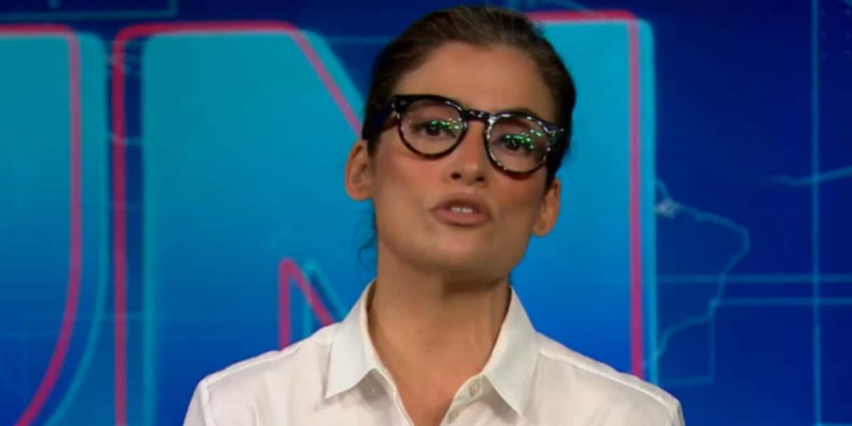 Renata Vasconcellos deu notícias difíceis no "Jornal Nacional" (Foto: Reprodução/TV Globo)