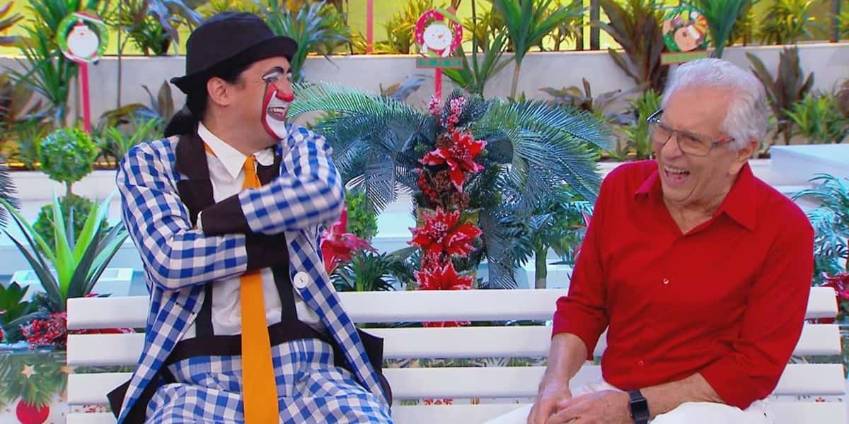 Tubinho e Carlos Alberto de Nóbrega na Praça É Nossa (Foto: Reprodução)