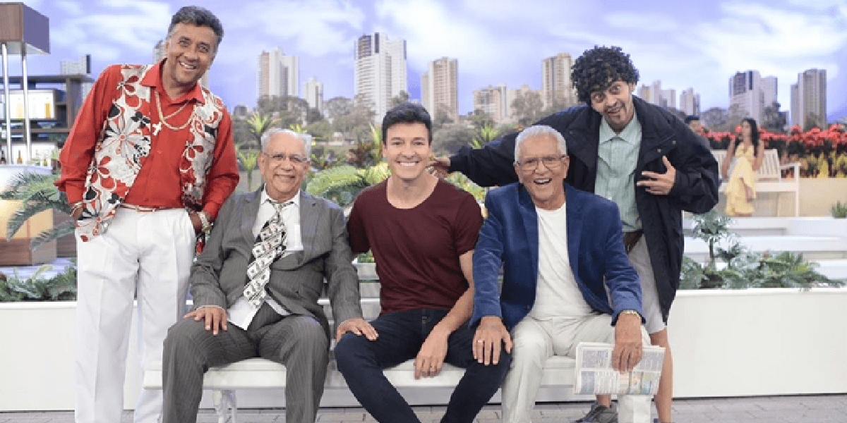Alguns do elenco de 'A Praça é Nossa' (Foto: Reprodução/ Internet)