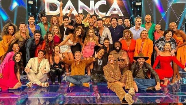 Elenco da Dança dos Famosos do Domingão com Huck em 2023 (Foto: Reprodução)
